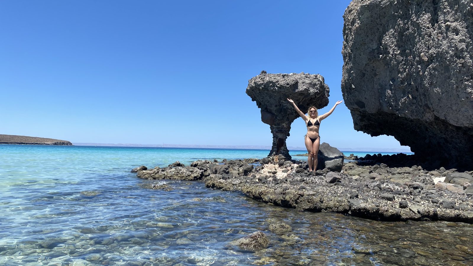 El Hongo mushroom rock at Balandra Beach, La Paz